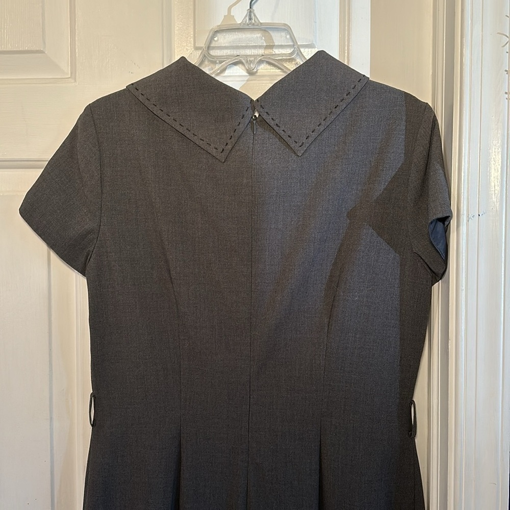 Women’s TAHARI Arthur S. Levine Dark Gray Open Stitch Collared Pencil Dress 10 - Picture 9 of 11